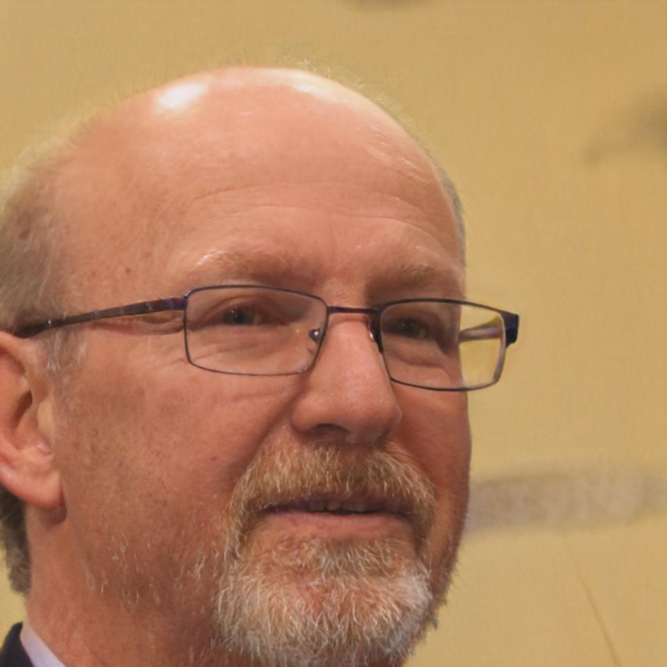 Portrait de Jean-François Martin, analyste financier senior